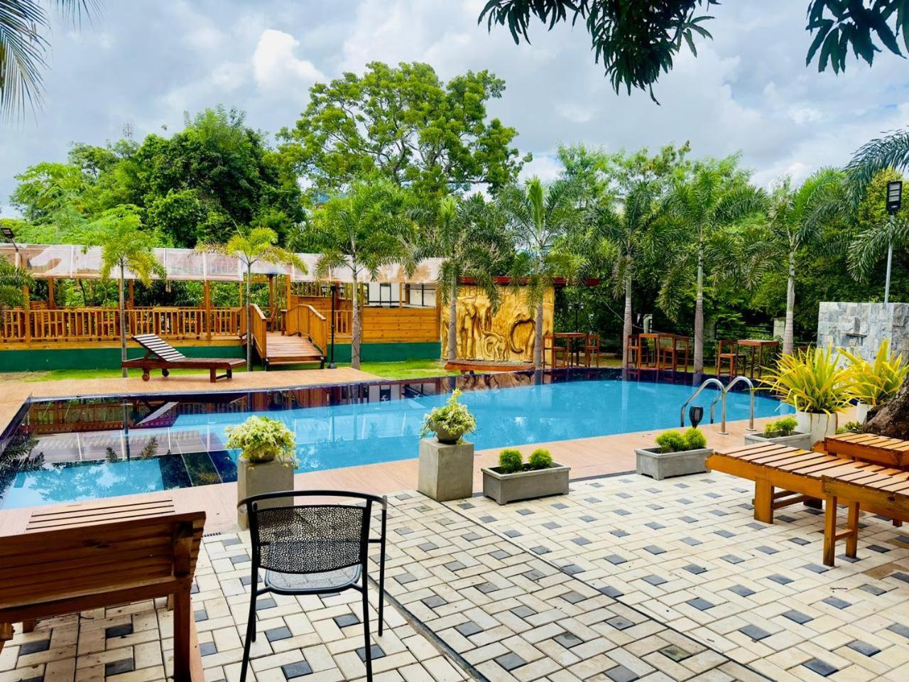 White Land City Hotel Dambulla Exterior foto