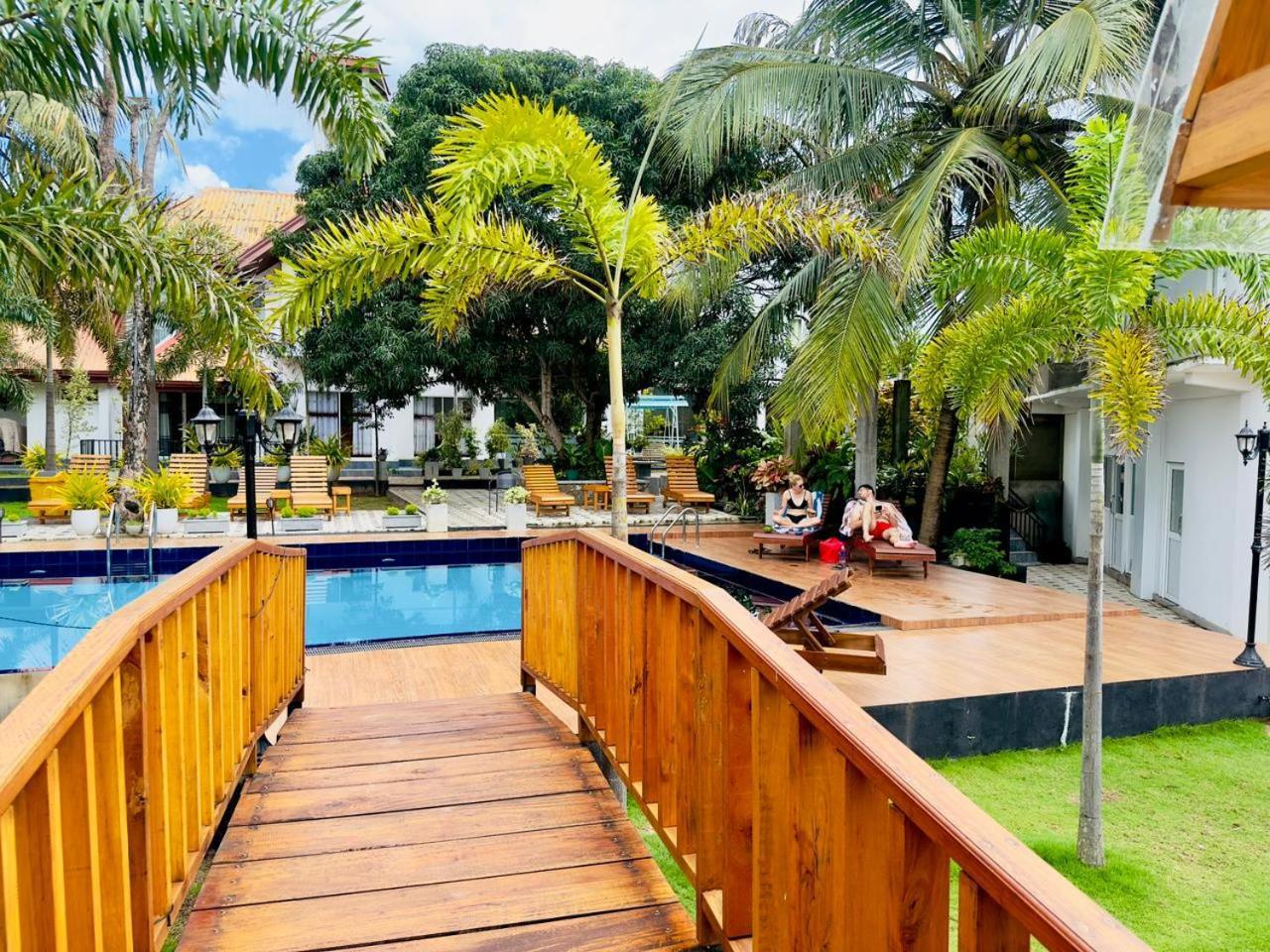White Land City Hotel Dambulla Exterior foto