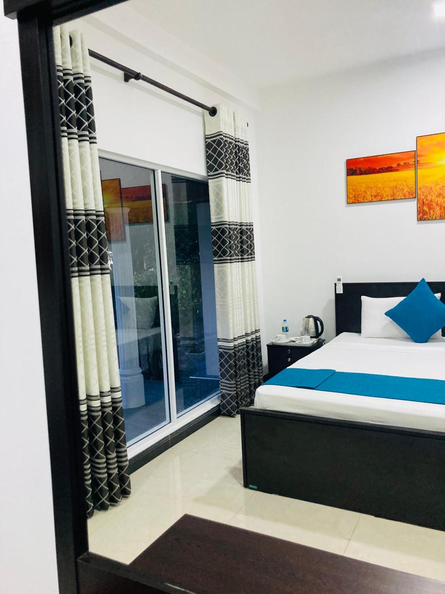 White Land City Hotel Dambulla Exterior foto