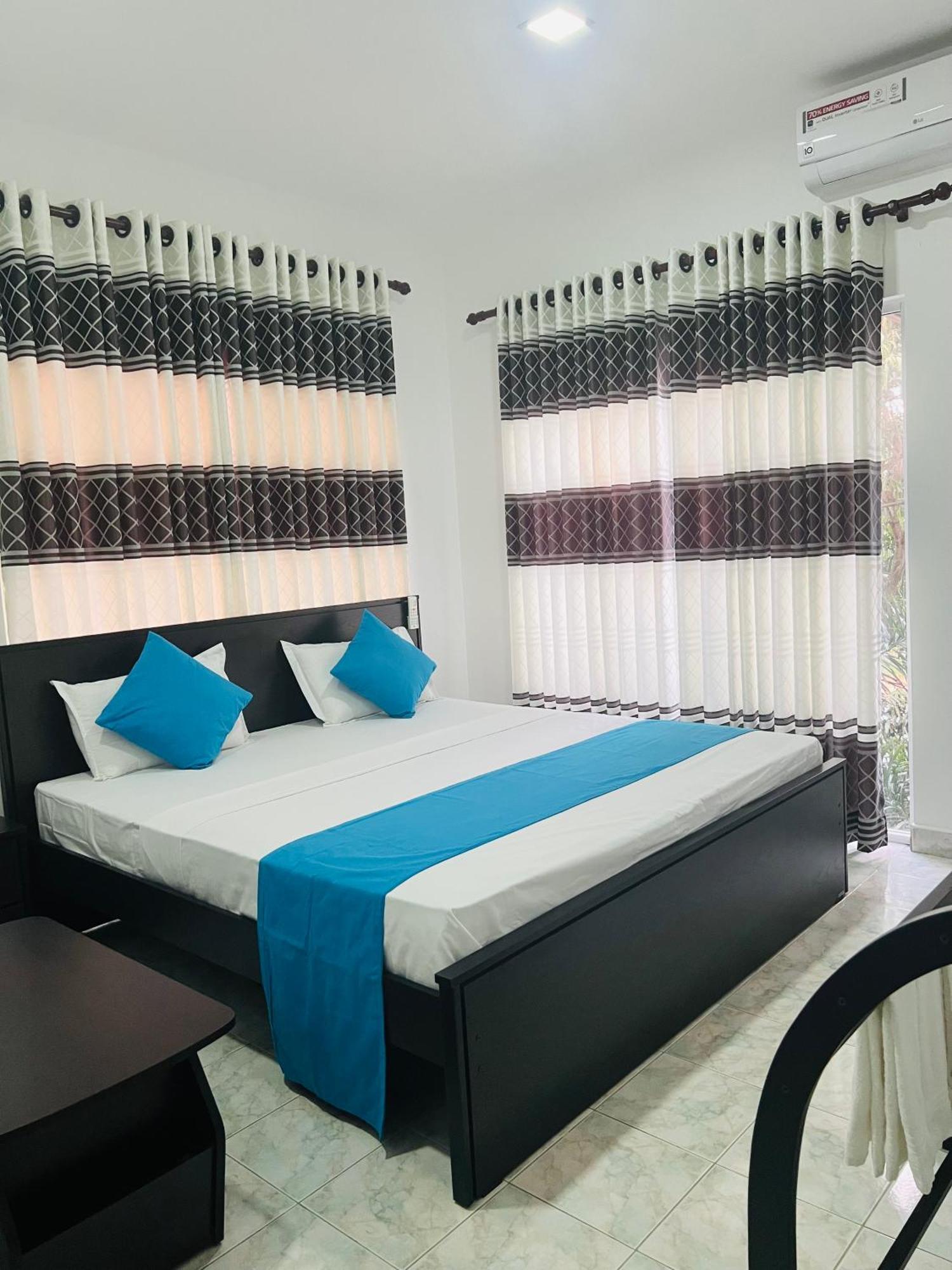 White Land City Hotel Dambulla Exterior foto