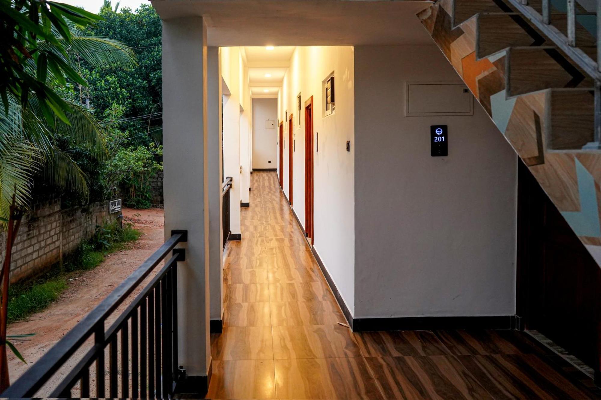White Land City Hotel Dambulla Exterior foto